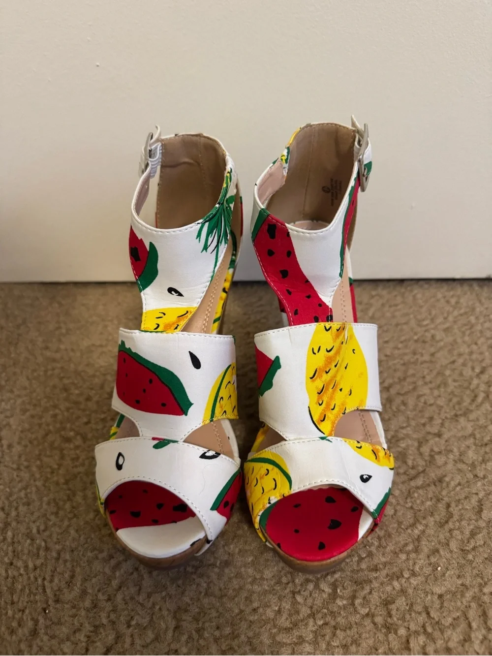 Chase + Chloe Watermelon & Pineapple Fruit Print Platform Wedge Sandals Size 7.5